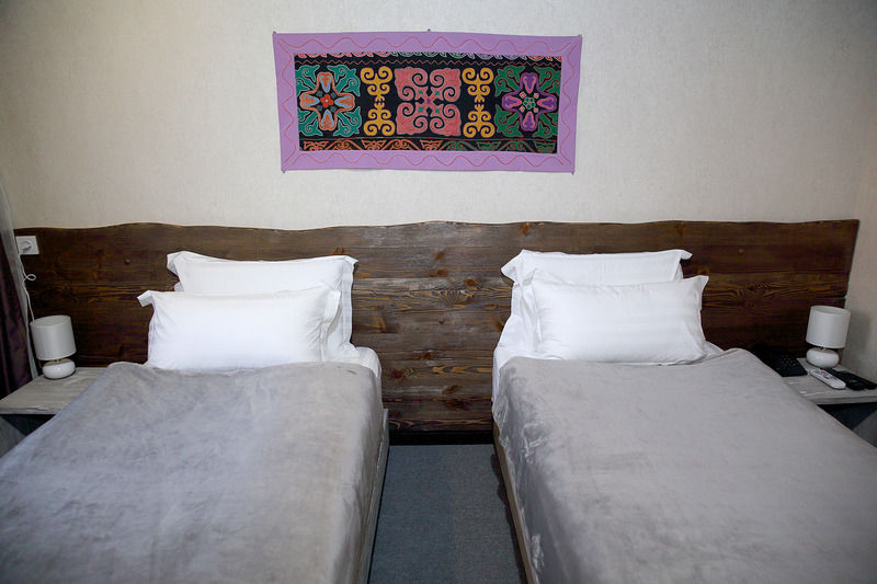 My Hotel Biszkek Zewnętrze zdjęcie