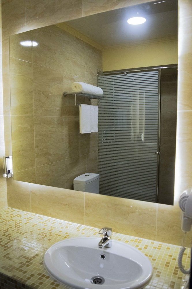 My Hotel Biszkek Zewnętrze zdjęcie